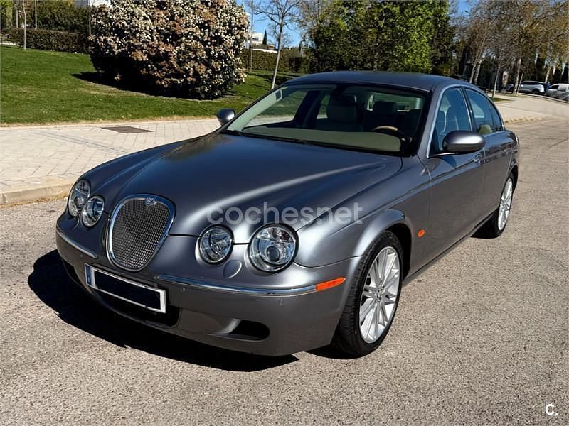 Usado Jaguar S-Type Executive 207 CV (152 kW) 2007 Gris / plata Berlina