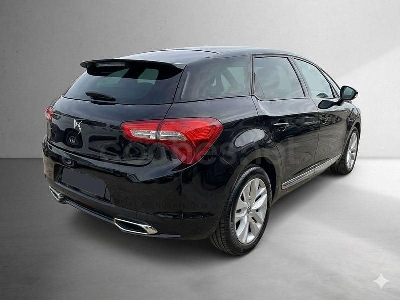 Usado DS Automobiles DS5 120 CV (88 kW) 2016 Negro Utilitario