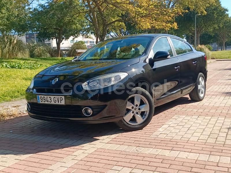 Negro Usado 2010 Renault Fluence Expression Berlina | 3995 € - Imagen 1/4