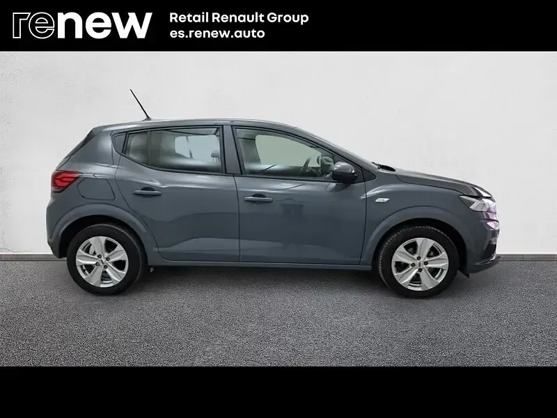 Usado Dacia Sandero Expression 100 CV (73 kW) 2024 Gris escarcha Berlina
