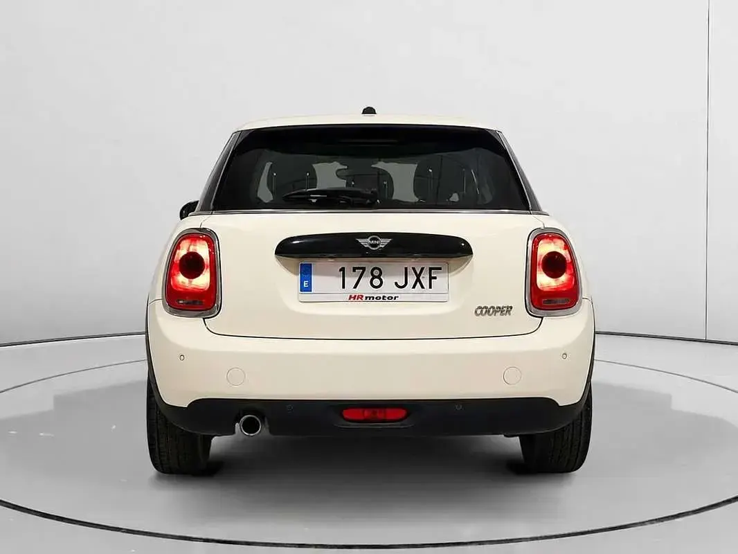 Usado Mini Cooper 136 CV (100 kW) 2017 Blanco Utilitario