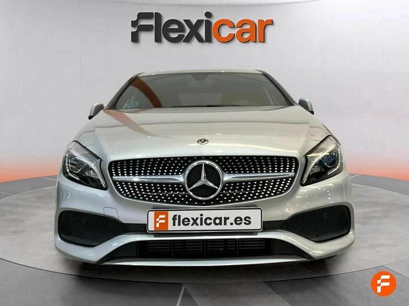 Usado Mercedes A200 136 CV (100 kW) 2017 Gris Utilitario