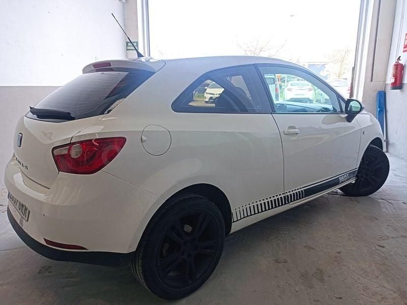 Usado Seat Ibiza SC Style 90 CV (66 kW) 2009 Blanco Utilitario