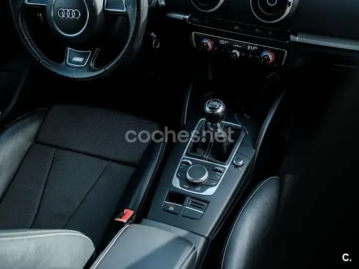Usado Audi A3 Ambition 122 CV (89 kW) 2013 Negro Berlina