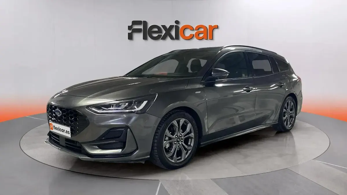 Usado Ford Focus ST-Line 125 CV (91 kW) 2024 Gris Familiar