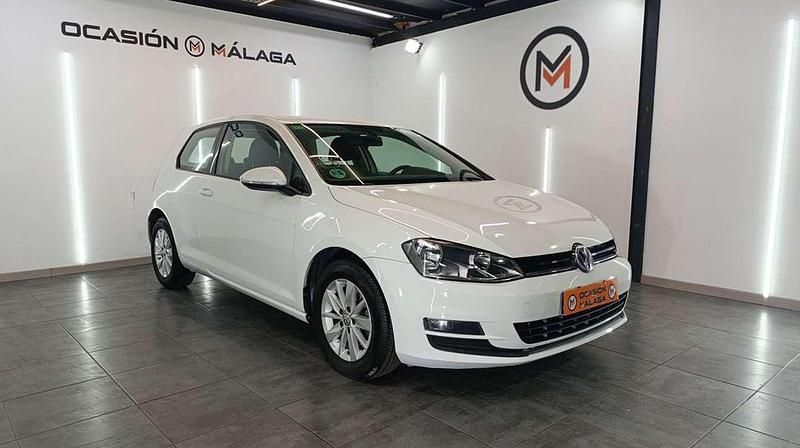 Blanco Usado 2013 VW Golf VII Edition Berlina | 9500 € (Precio justo) - Imagen 1/4