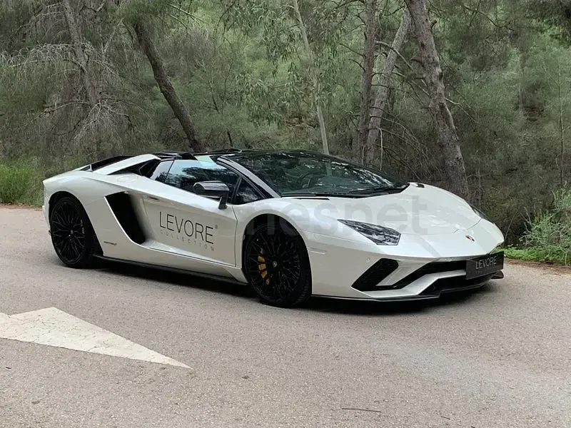 Usado Lamborghini Aventador 750 CV (551 kW) 2018 Blanco Coupe