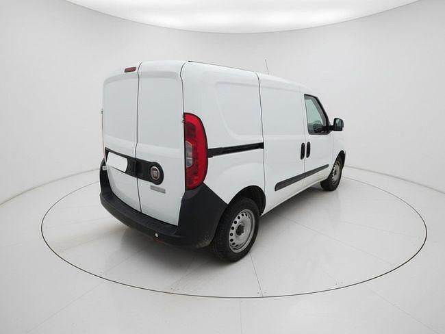 Usado Fiat Doblò 95 CV (69 kW) 2019 Blanco Monovolumen