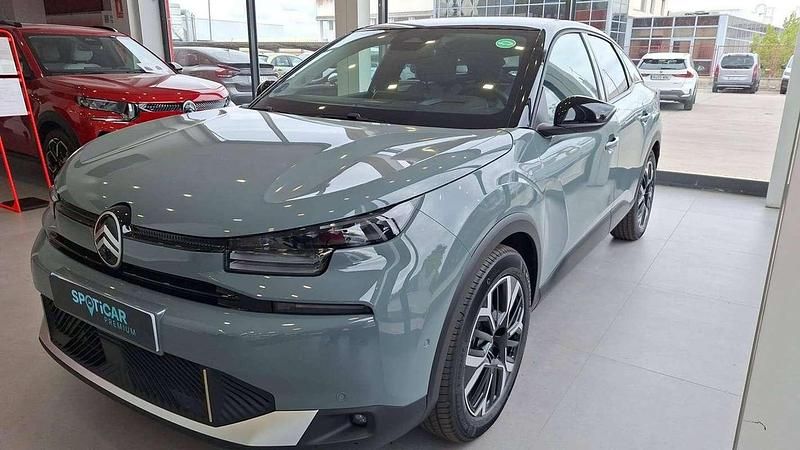 Verde Nuevo 2025 Citroën e-C4 Berlina | 31.000 € (Precio justo) - Imagen 1/4