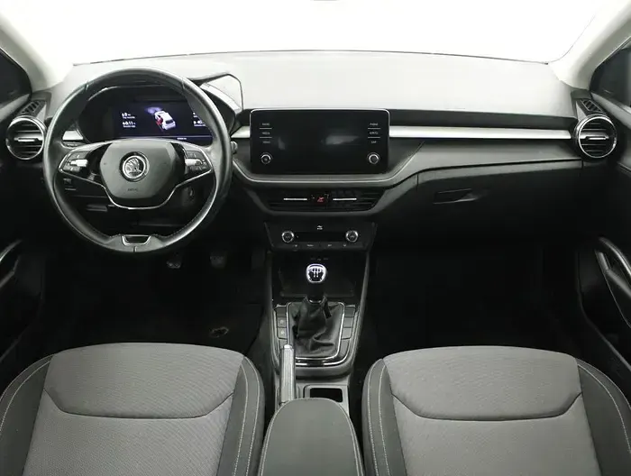Usado Skoda Fabia Ambition 95 CV (69 kW) 2023 Blanco Utilitario