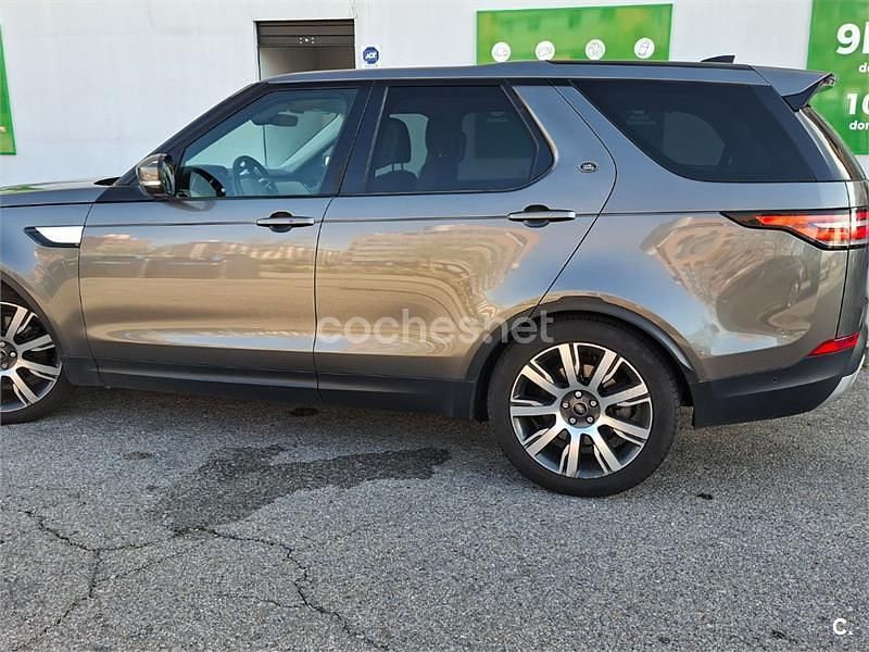 Usado Land Rover Discovery 5 HSE Luxury 240 CV (176 kW) 2017 Gris / plata SUV