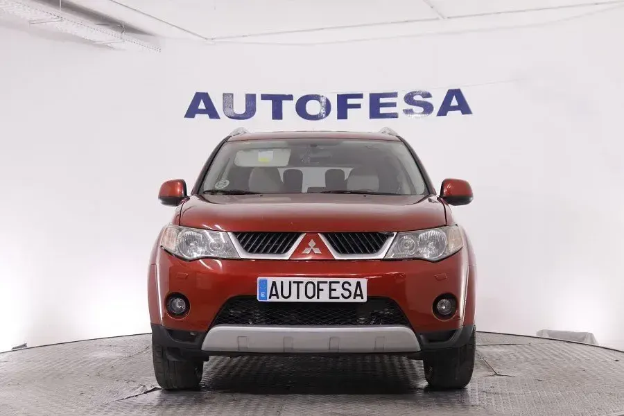 Usado Mitsubishi Outlander 140 CV (102 kW) 2009 Rojo SUV