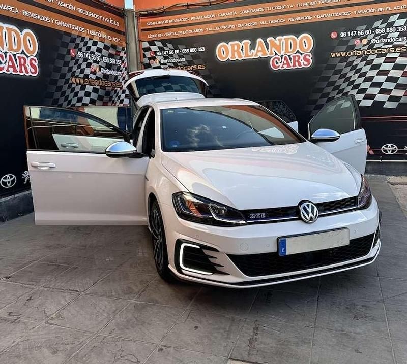 Usado VW Golf VII GTE 204 CV (150 kW) 2018 Blanco Utilitario