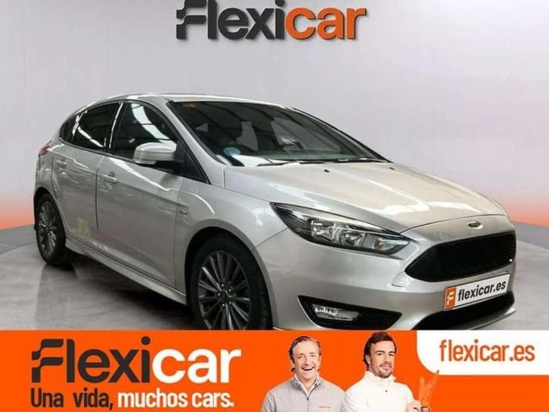 Gris Usado 2017 Ford Focus Business Edition Utilitario | 9490 € (Buen precio) - Imagen 1/4