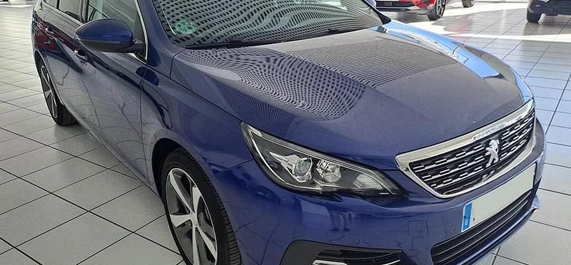 Usado Peugeot 308 Allure 131 CV (96 kW) 2019 Bleu magnetic Familiar