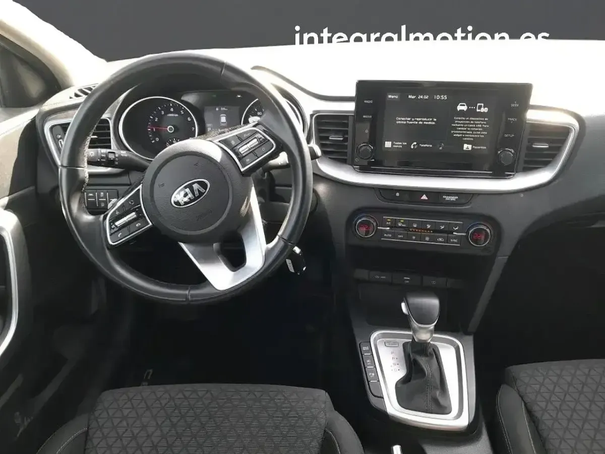 Usado Kia Ceed 119 CV (87 kW) 2021 Blanco Utilitario