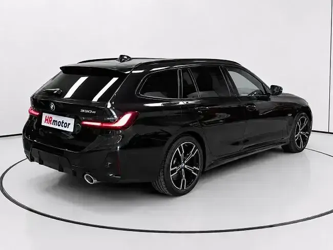 Usado BMW 330e Comfort Edition 292 CV (214 kW) 2022 Negro Familiar