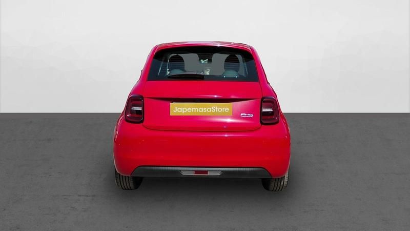 Usado Fiat 500e Red 86 kW (118 CV) 2024 Red vr111/a Berlina