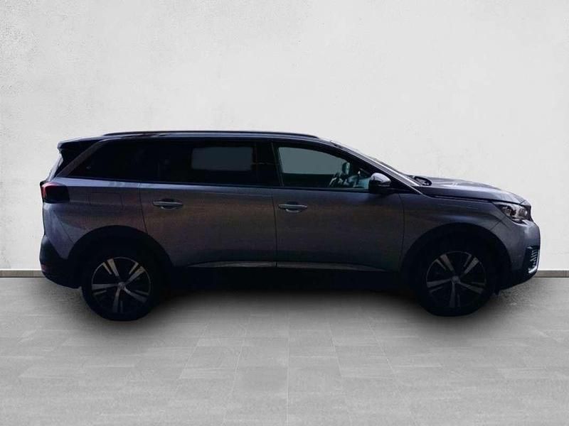 Usado Peugeot 5008 Allure 131 CV (96 kW) 2020 Gris SUV