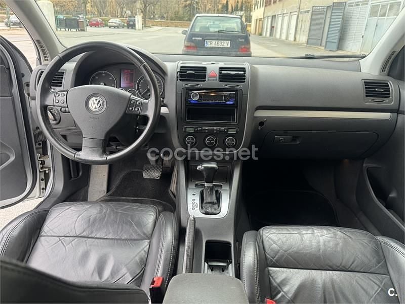 Usado VW Golf IV Sportline 140 CV (102 kW) 2004 Gris / plata Berlina