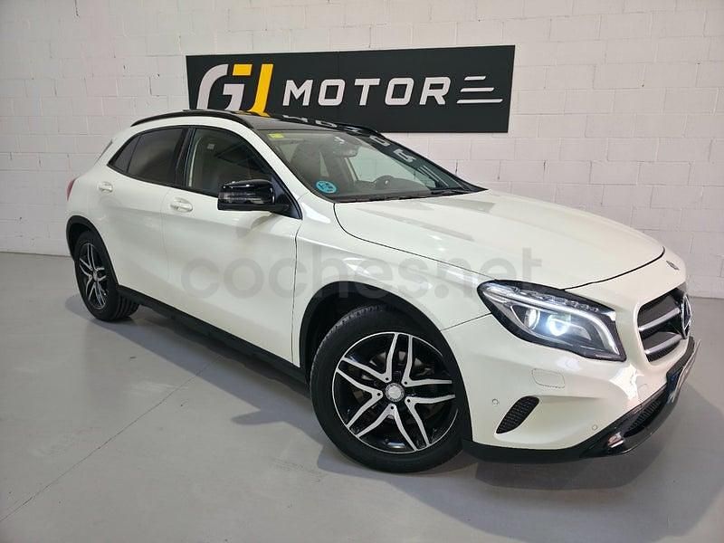 Usado Mercedes GLA200 Urban 136 CV (100 kW) 2016 Blanco SUV