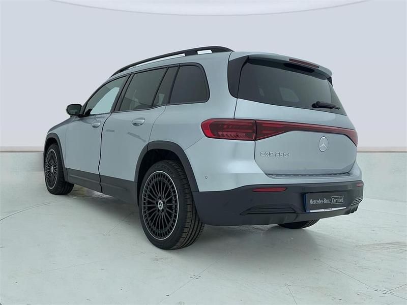 Käytetty Mercedes EQB250+ 139 kW (190 HP) 2025 Hopea Katumaasturi