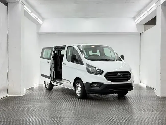 Usado Ford Transit Custom 105 CV (77 kW) 2021 Blanco Familiar