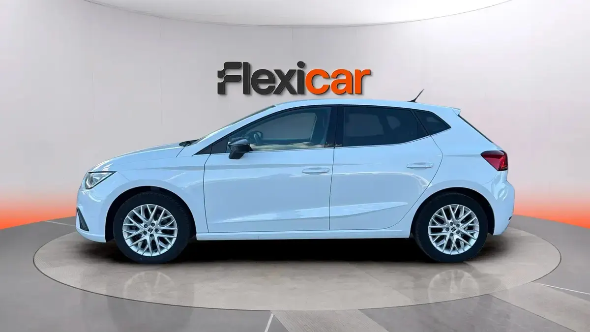 Usado Seat Ibiza 116 CV (85 kW) 2024 Blanco Utilitario