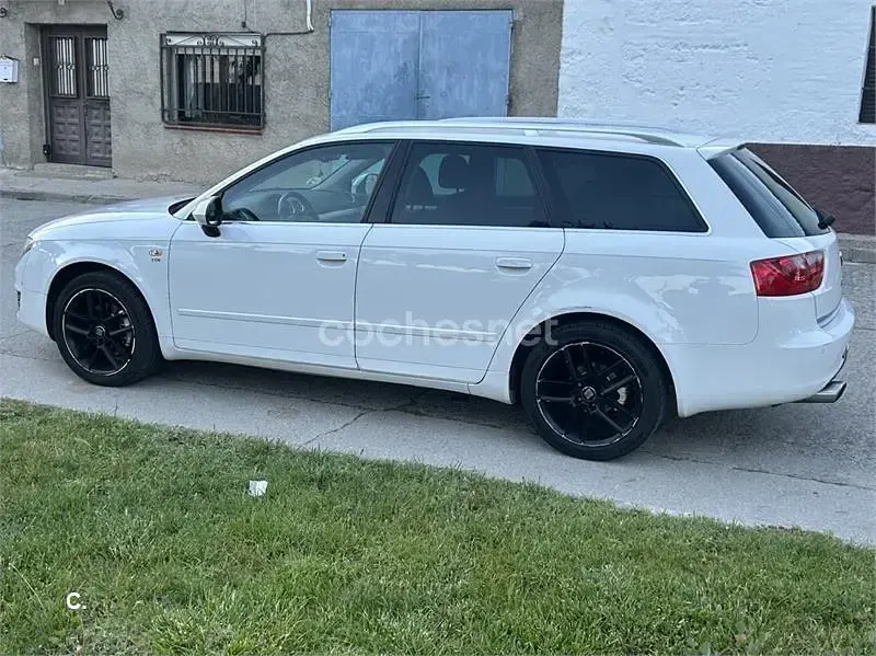 Usado Seat Exeo Style 143 CV (105 kW) 2010 Blanco Familiar