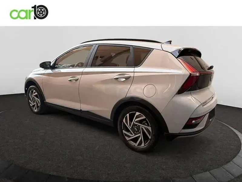 Usado Hyundai Bayon 84 CV (61 kW) 2025 Gris / plata SUV