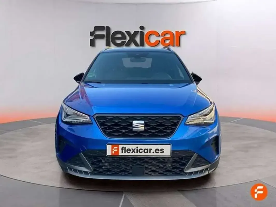 Usado Seat Arona FR 110 CV (80 kW) 2022 Azul SUV