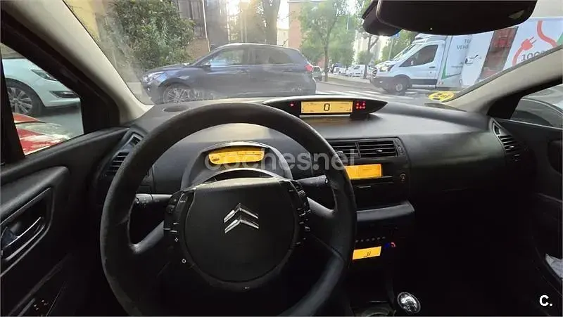 Usado Citroën C4 110 CV (80 kW) 2006 Gris / plata Berlina
