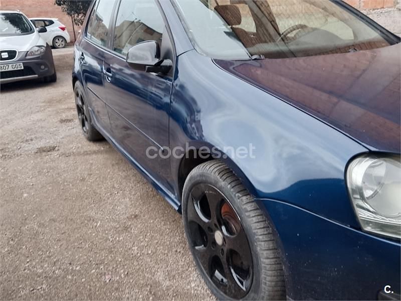 Usado VW Golf IV Sportline 140 CV (102 kW) 2005 Marrón Berlina