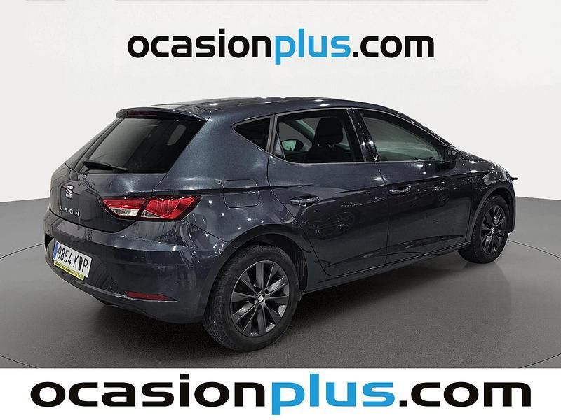 Usado Seat Leon Style 115 CV (84 kW) 2019 Gris