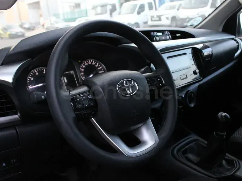 Usado Toyota HiLux 150 CV (110 kW) 2021 Blanco Pickup/Camioneta