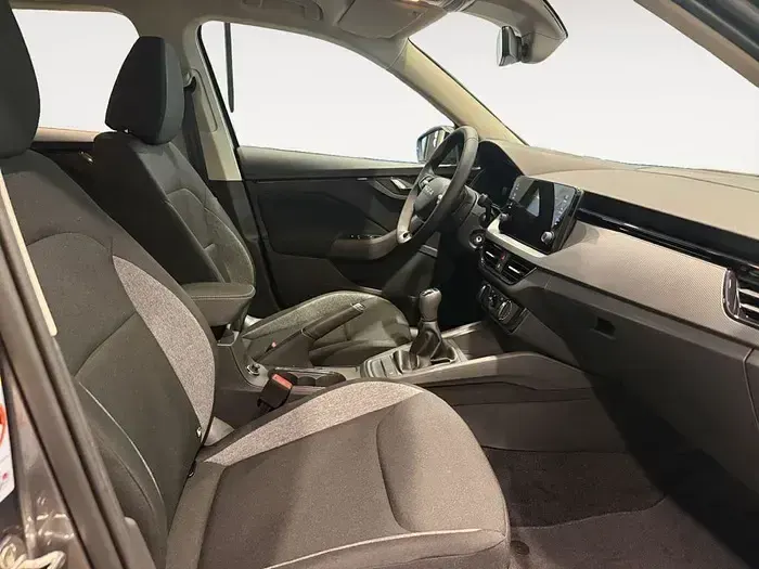 Nuevo Skoda Kamiq 95 CV (69 kW) 2026 Gris SUV