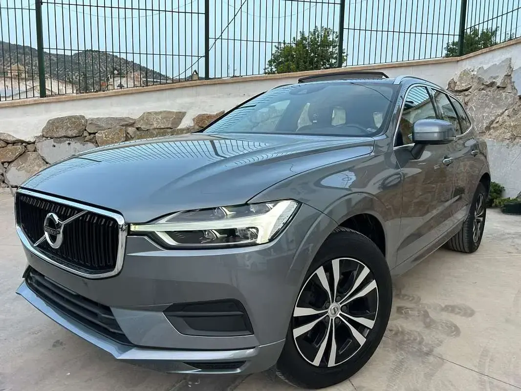 Usado Volvo XC60 Pro 190 CV (139 kW) 2020 Plateado SUV