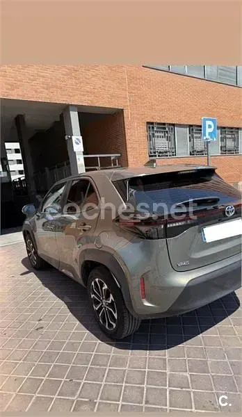 Usado Toyota Yaris Cross Active 116 CV (85 kW) 2023 Verde SUV