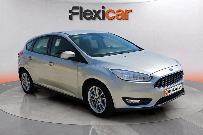 Gris Usado 2018 Ford Focus Titanium Utilitario | 9490 € - Imagen 1/4