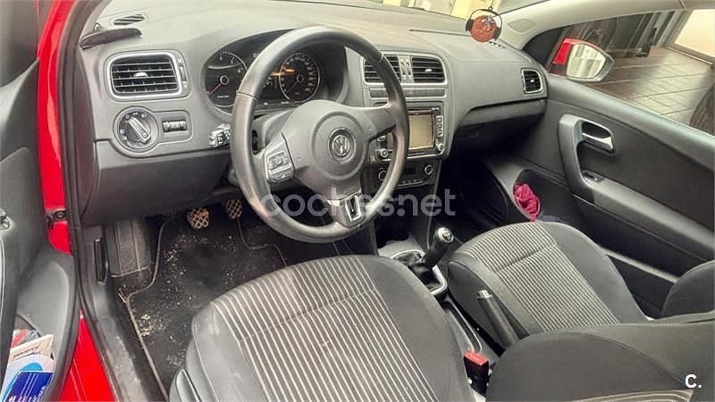 Usado VW Polo Advance 85 CV (62 kW) 2011 Rojo Utilitario