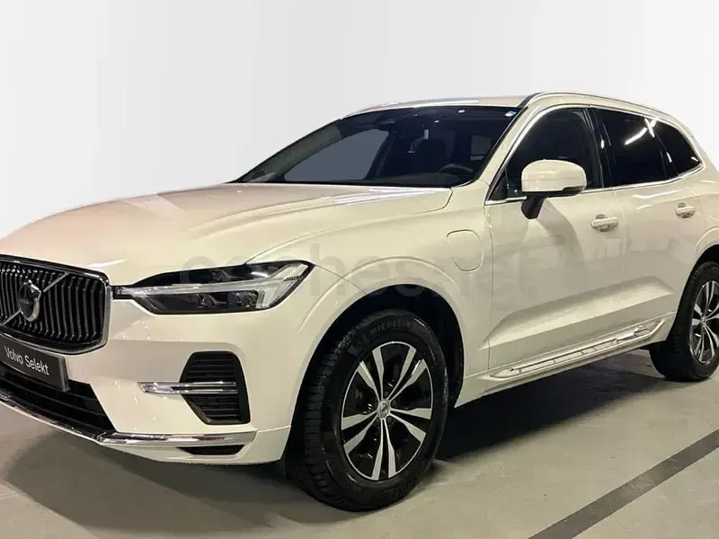 Usado Volvo XC60 Core 350 CV (257 kW) 2025 Blanco SUV