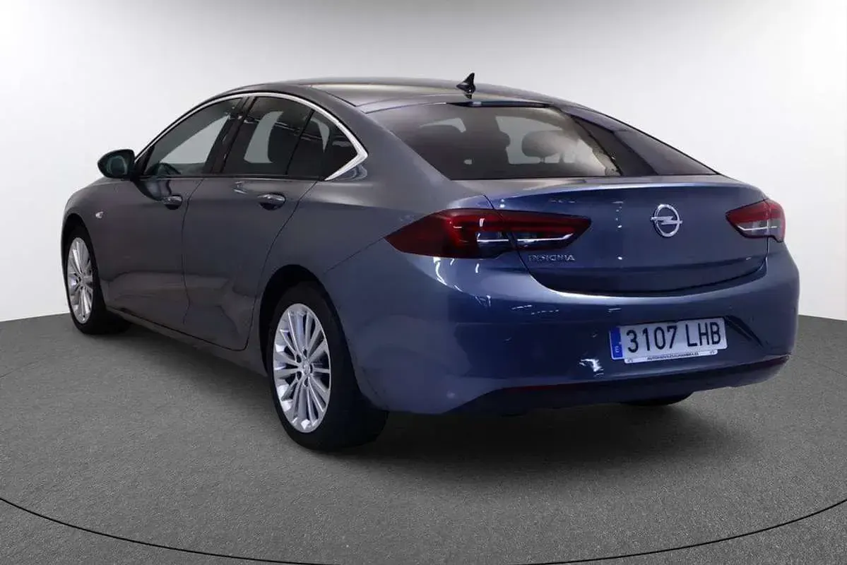 Usado Opel Insignia Innovation 136 CV (100 kW) 2020 Burdeos Familiar