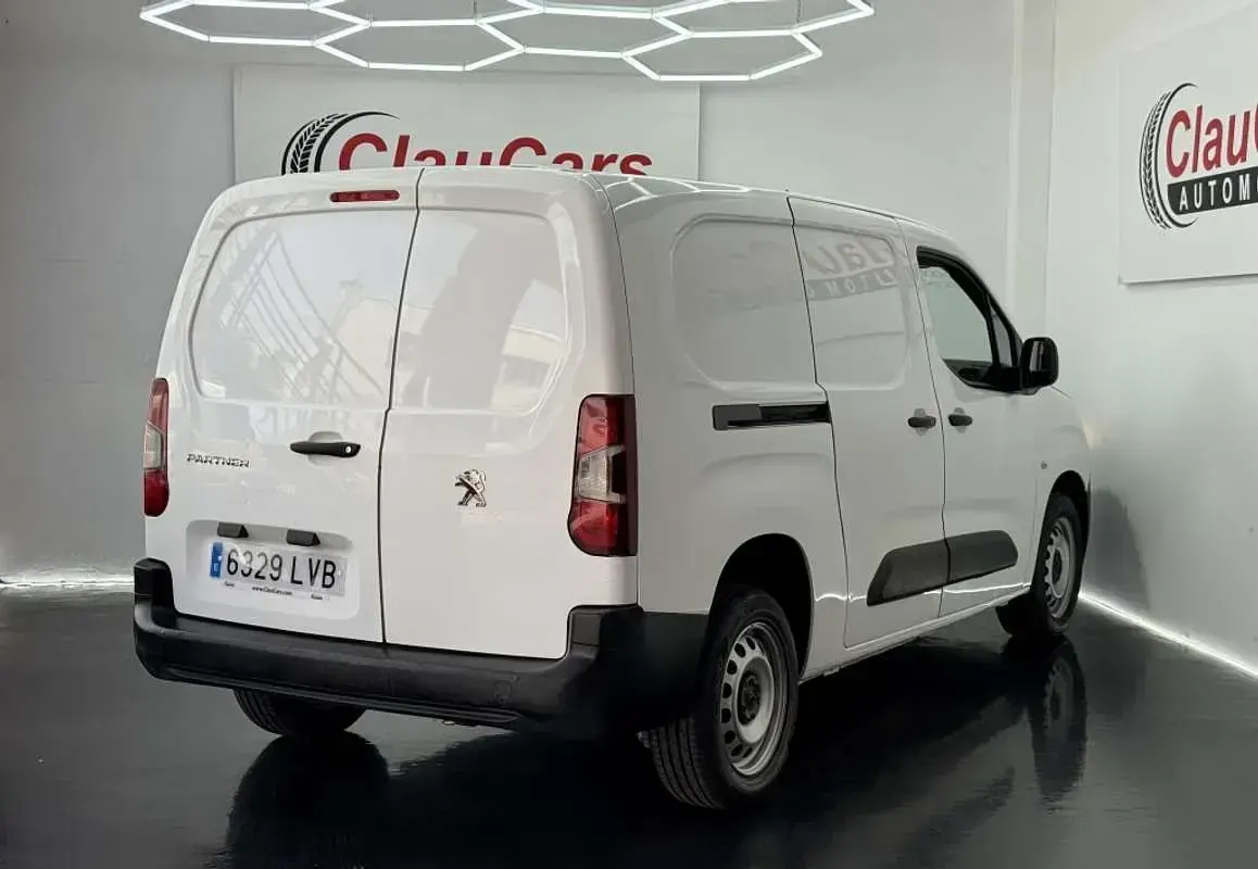 Usado Peugeot Partner S 102 CV (75 kW) 2022 Blanco Monovolumen