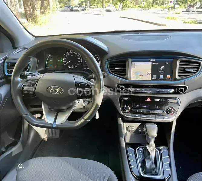 Usado Hyundai Ioniq 141 CV (103 kW) 2018 Azul Utilitario