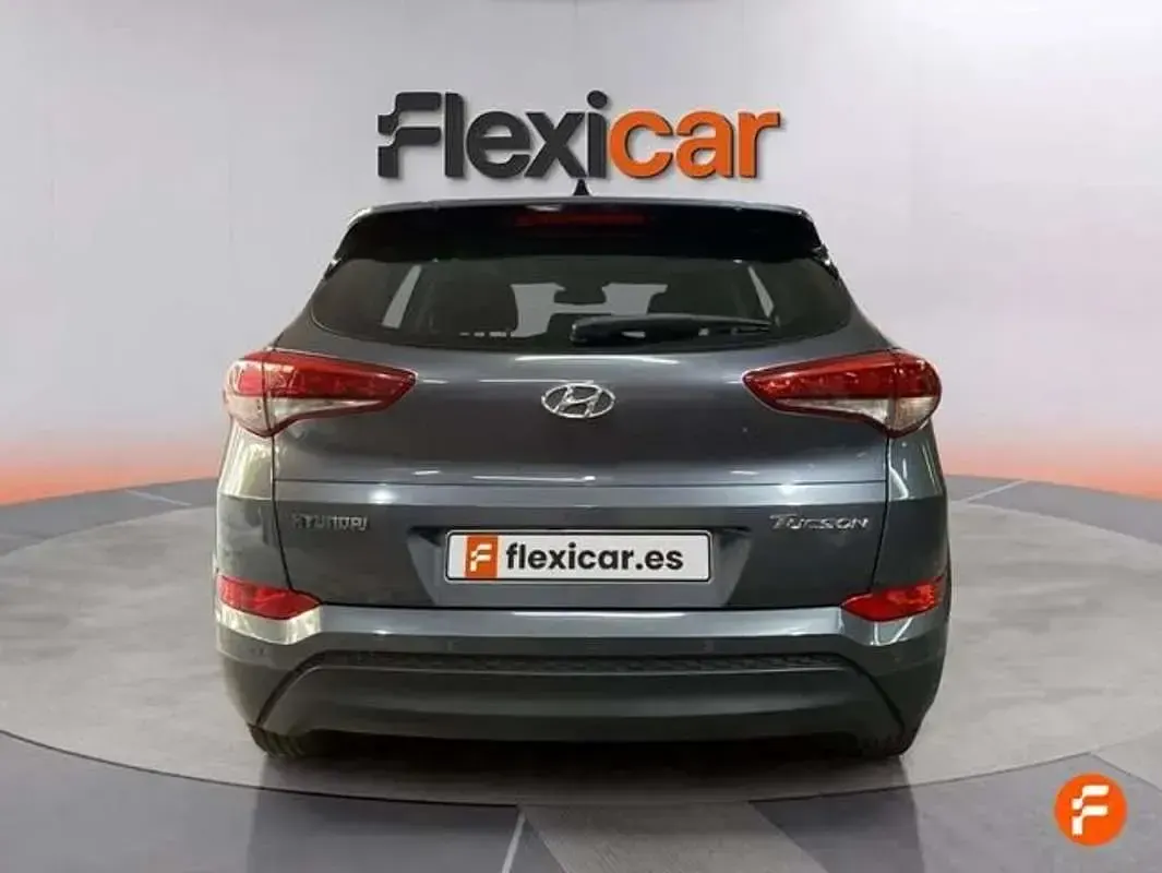 Usado Hyundai Tucson 116 CV (85 kW) 2018 Gris SUV