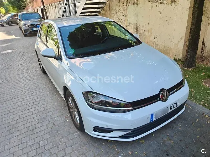 Usado VW Golf VII Advance 110 CV (80 kW) 2017 Blanco Familiar