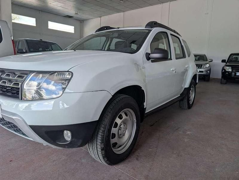 Begagnad Dacia Duster Ambiance 90 HK (66 kW) 2015 Vit SUV