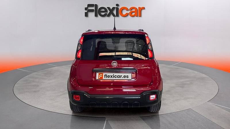 Używany Fiat Panda 71 KM (52 kW) 2024 Czerwony Hatchback