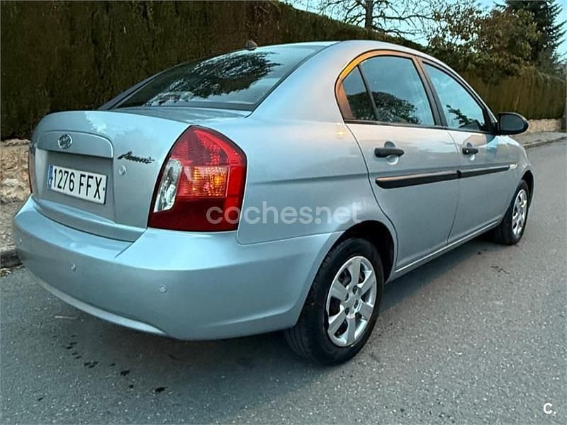 Usado Hyundai Accent GLS 110 CV (80 kW) 2006 Verde Berlina
