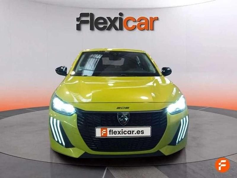 Usado Peugeot 208 Allure 102 CV (75 kW) 2024 Amarillo Utilitario